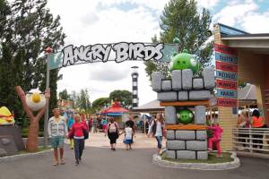 Открылся первый в мире парк развлечений с Blast Bomb, Big Tree и Angry Birds