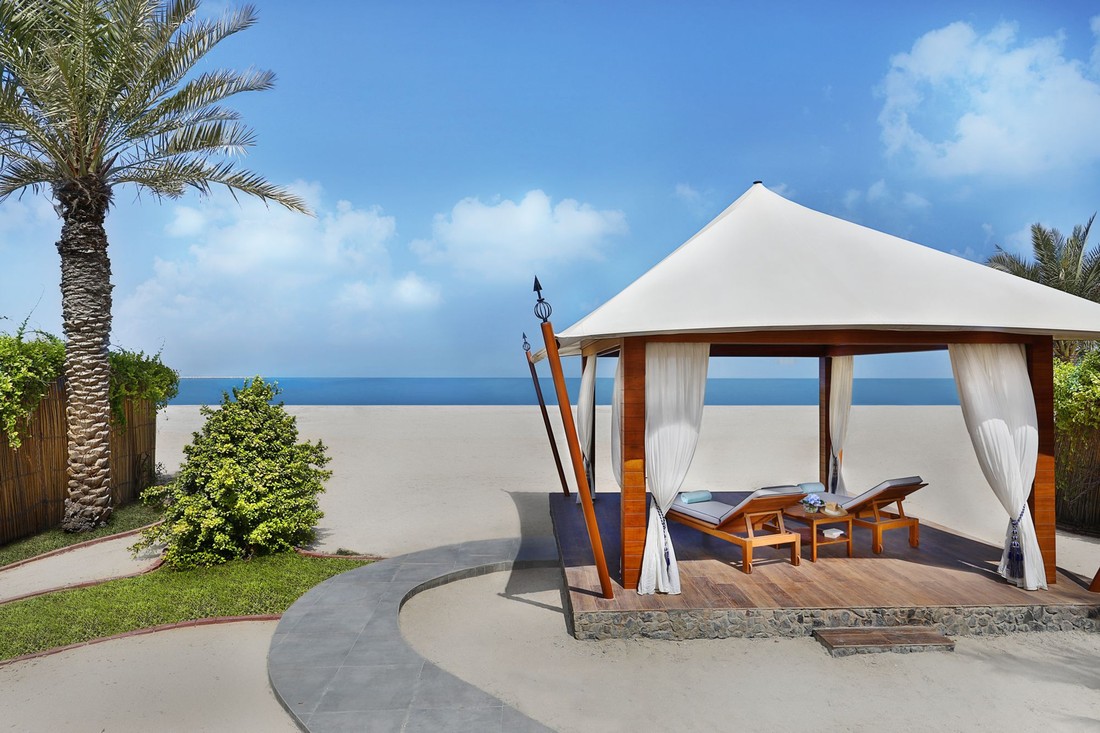 Отель Ритц-Карлтон Рас Аль Хайма предложит роскошный пляжный отдых на побережье Персидского залива
