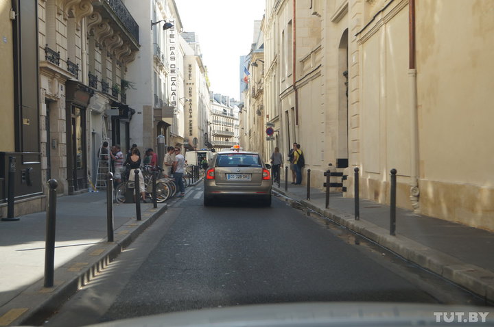 На автомобиле по Франции: необычные знаки на перекрестках, вежливые водители и много фоторадаров