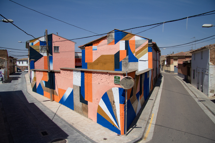 Арагонскую деревушку преобразили рисунки на стенах