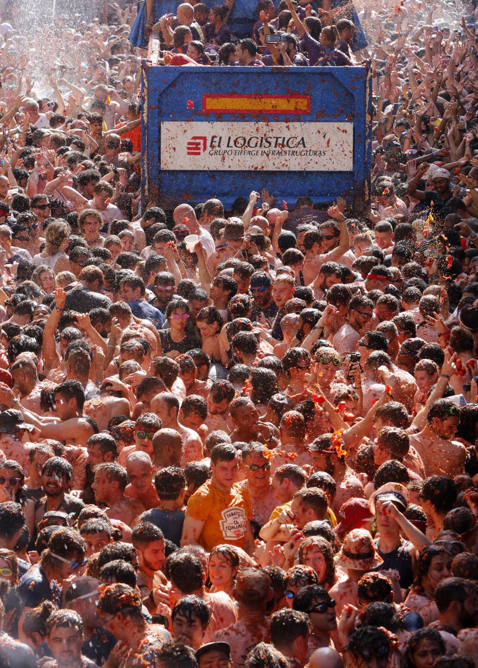 В Буньоле прошла «Томатина» с участием 20 000 человек