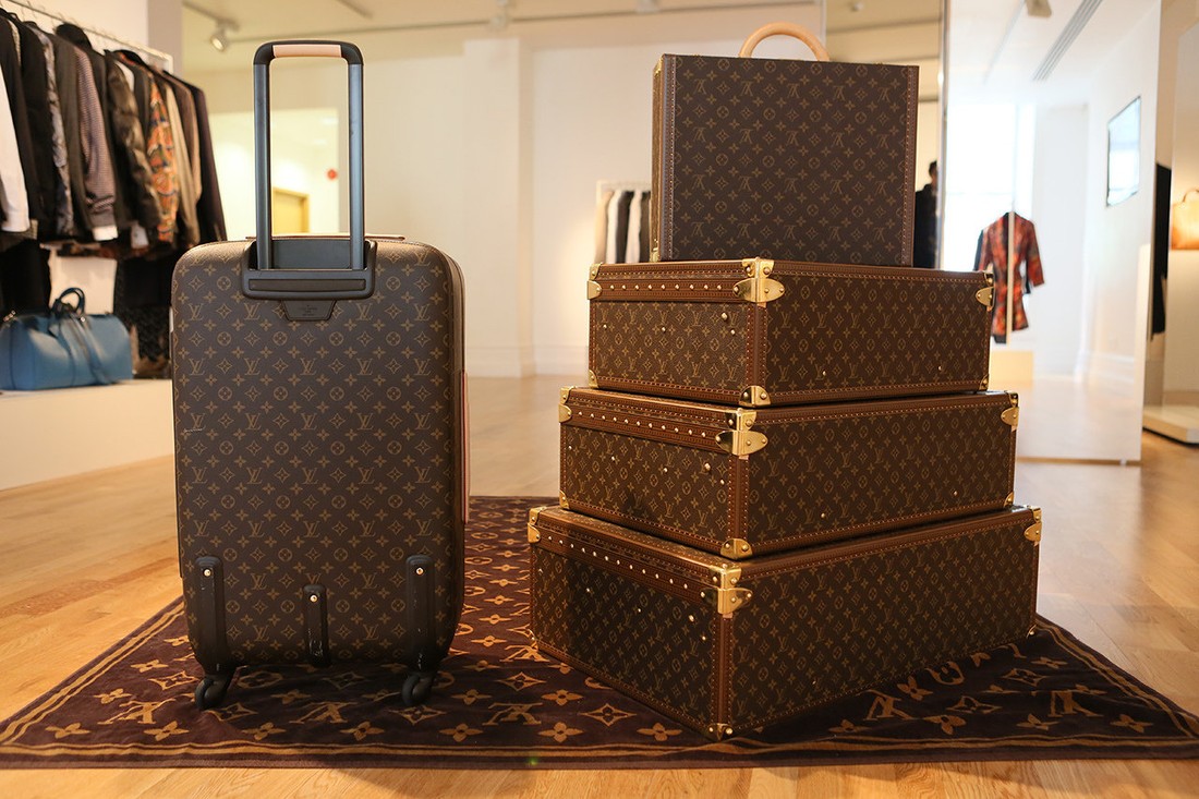 Три чемодана с драгоценностями украли у российских туристов во Франции