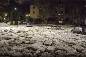 Шторм, вызвавший наводнение в Риме, движется на Сочи