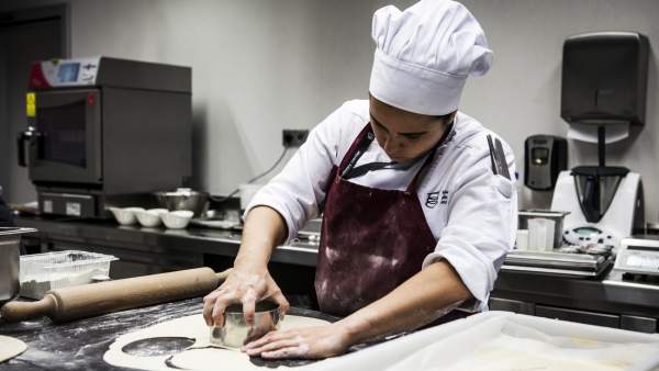 Кулинарный центр басков впервые в мире позволит получать докторскую степень по гастрономии