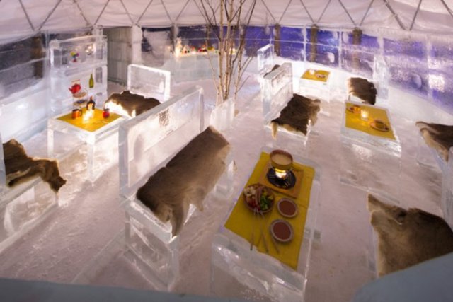 В Японии строят ледяную деревню с отелем, баром и часовней