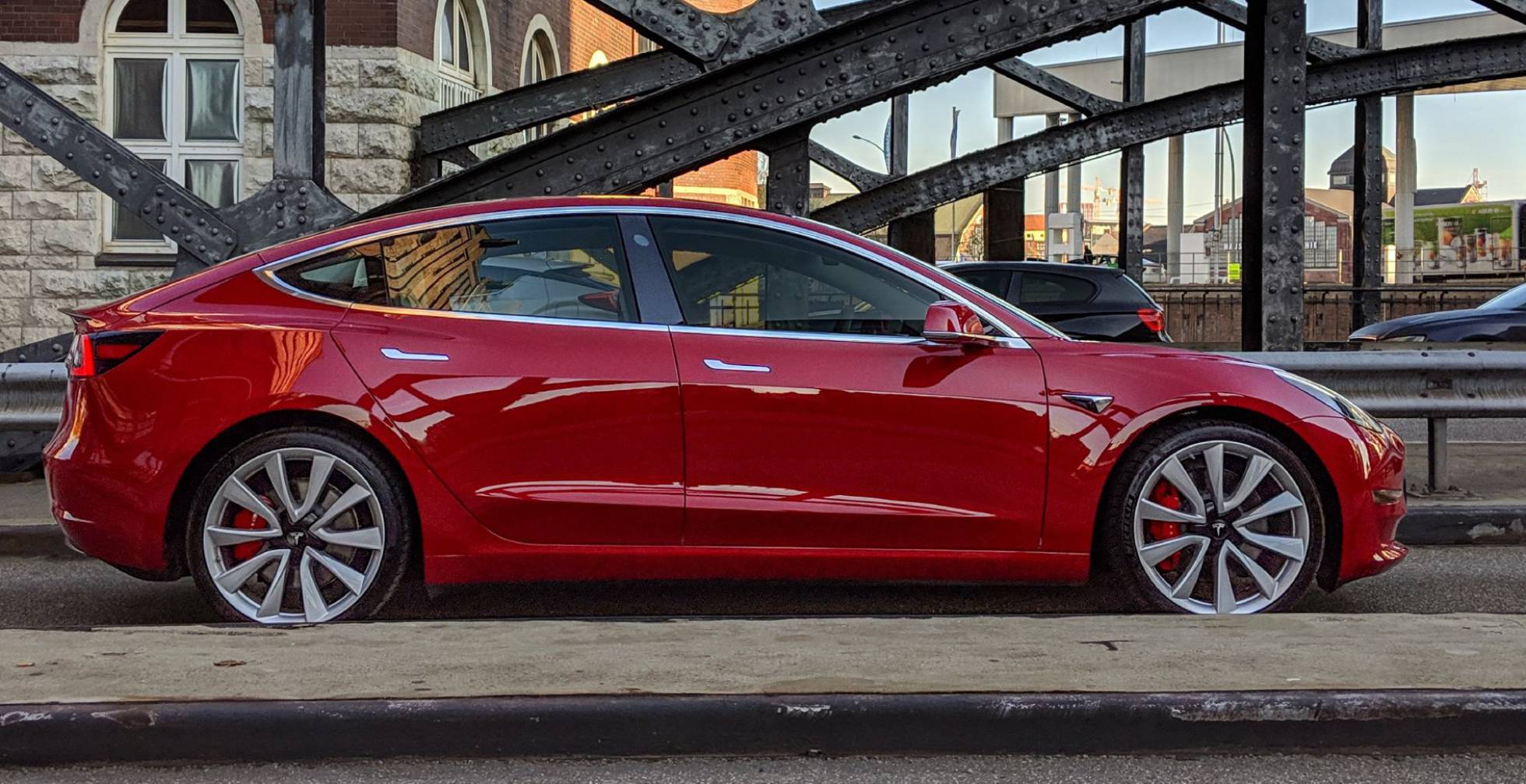 В Испании открылся прием заказов на Tesla Model 3