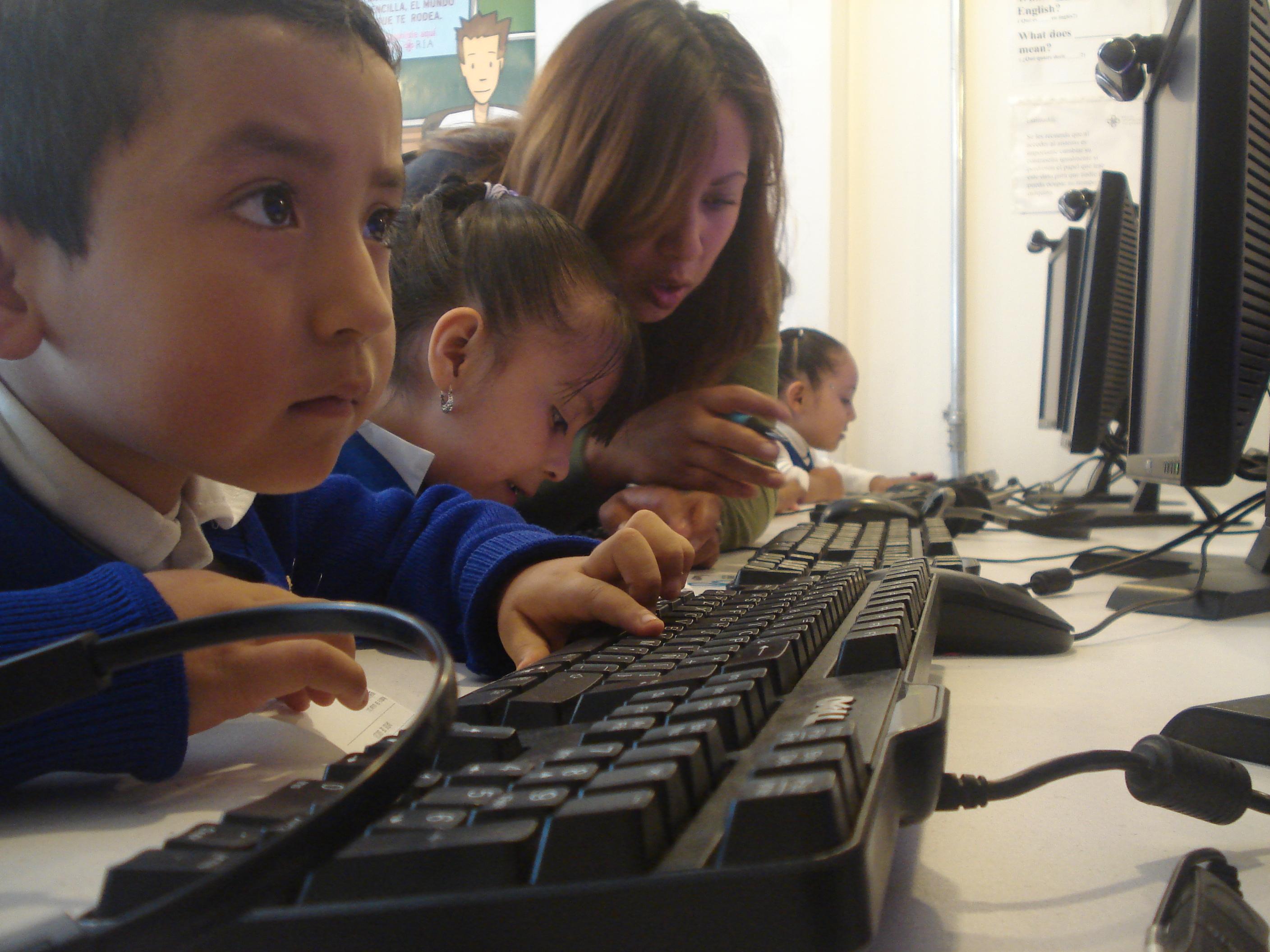 11-летний испанский мальчик написал код для сотни видеоигр