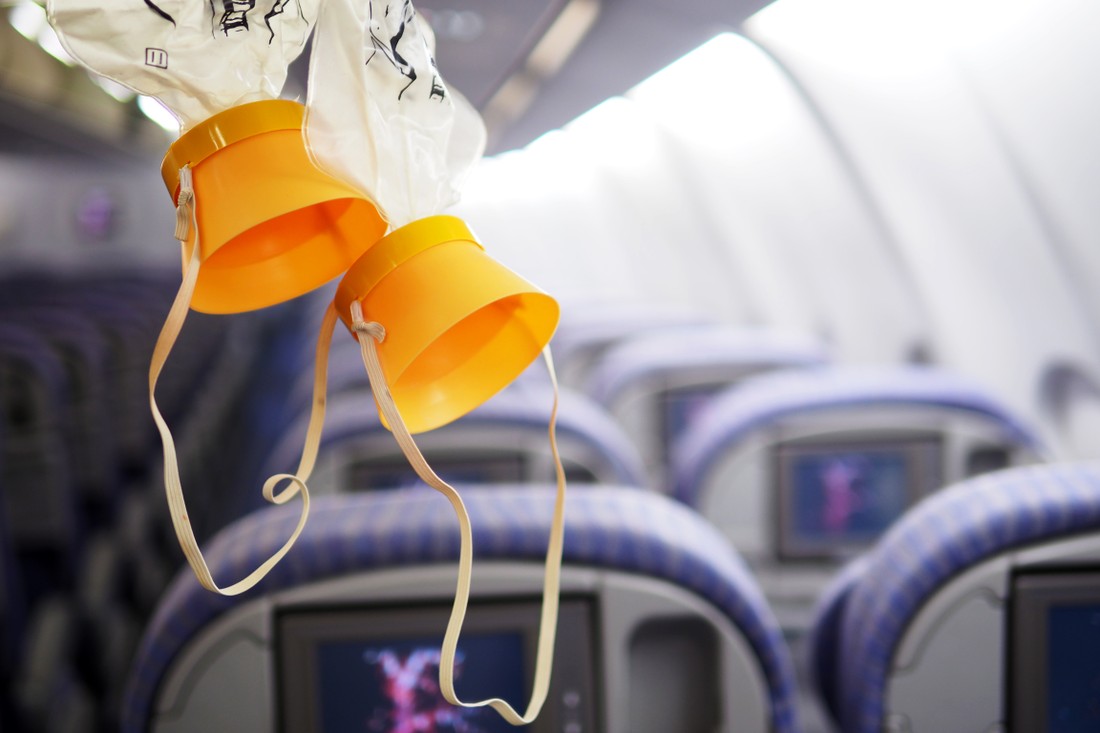 На рейсе Москва-Пхукет туристов напугали кислородными масками и разгерметизацией