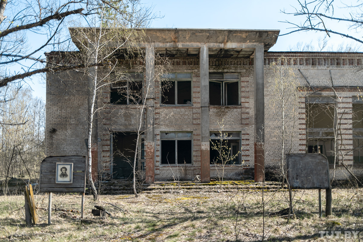 «Возраст для экскурсий - 18+». Репортаж из Чернобыльской зоны, которую Беларусь открыла для туристов