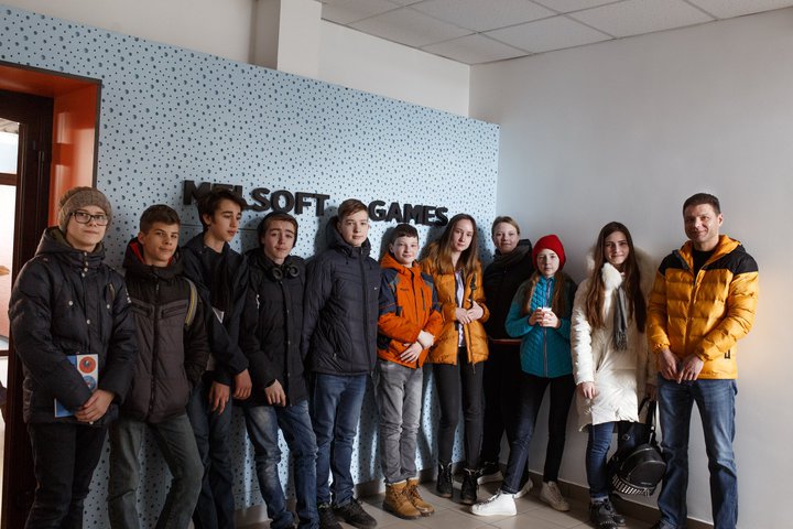 Более 465 детей со всей Беларуси посетили офисы ИТ-компаний