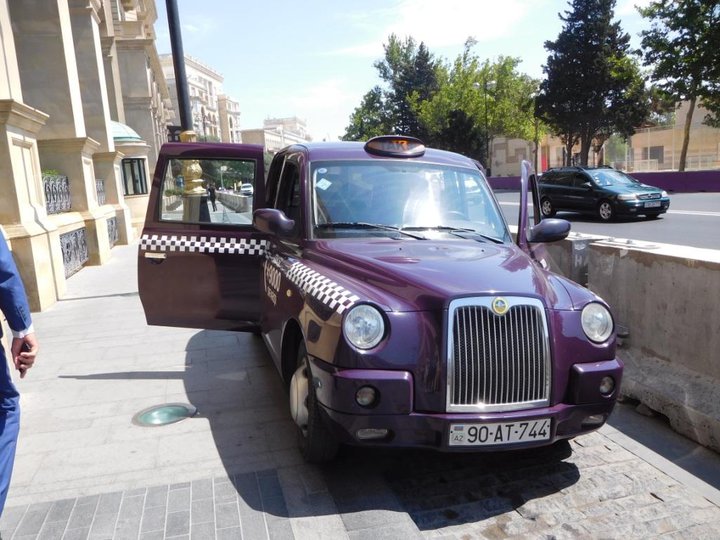 Фотоотдых. Путешествие в Азербайджан: шаурма, «баклажанное такси» и современная архитектура