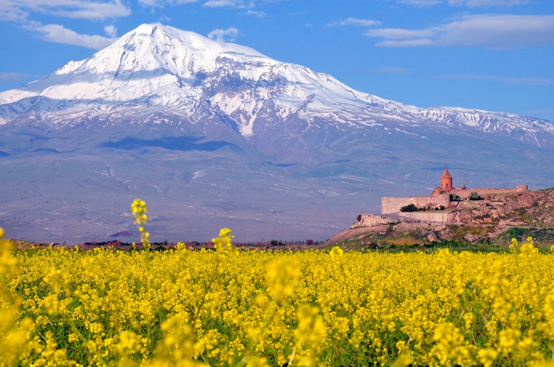 От запрета Грузии для российских туристов выиграет Армения