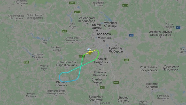 Рейс в Прагу вернулся в Москву из-за пожара на борту