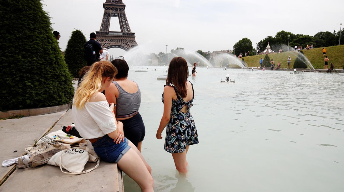 Жара в Европе бьет рекорды, туристам выпускают предупреждения