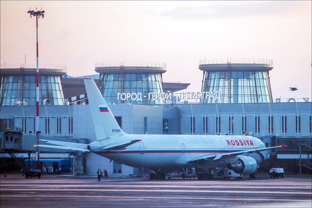 В Пулково начались проблемы: массовые задержки рейсов и угроза отлучения а/к Россия из-за долгов