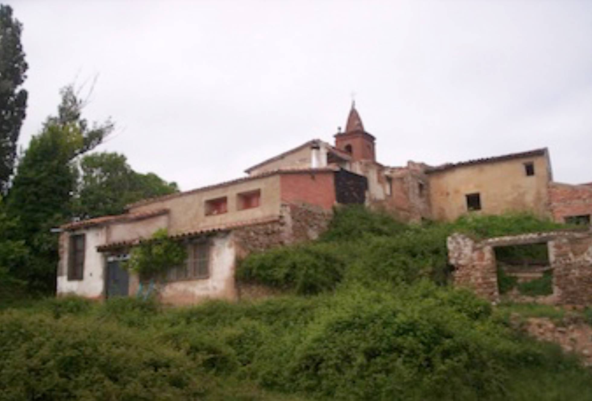 Деревня с церковью (Logroño, La Rioja)