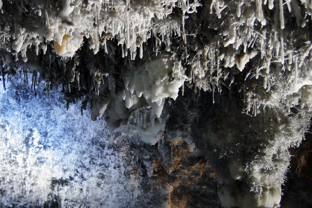 Четыре пещеры Испании, которые особо выделяют туристы со всего мира