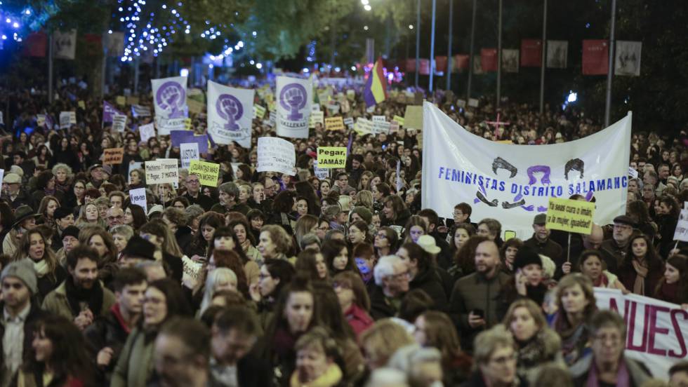 В Испании проходят женские марши против гендерного неравенства