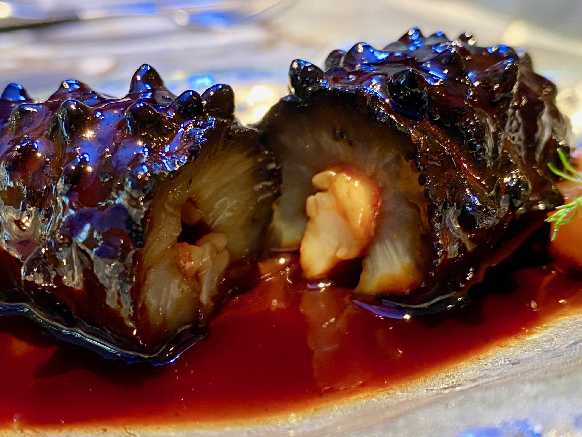 Корейский шеф-повар, работающий в Мадриде  – единственный, кто предлагает попробовать блюдо из морского огурца в Испании