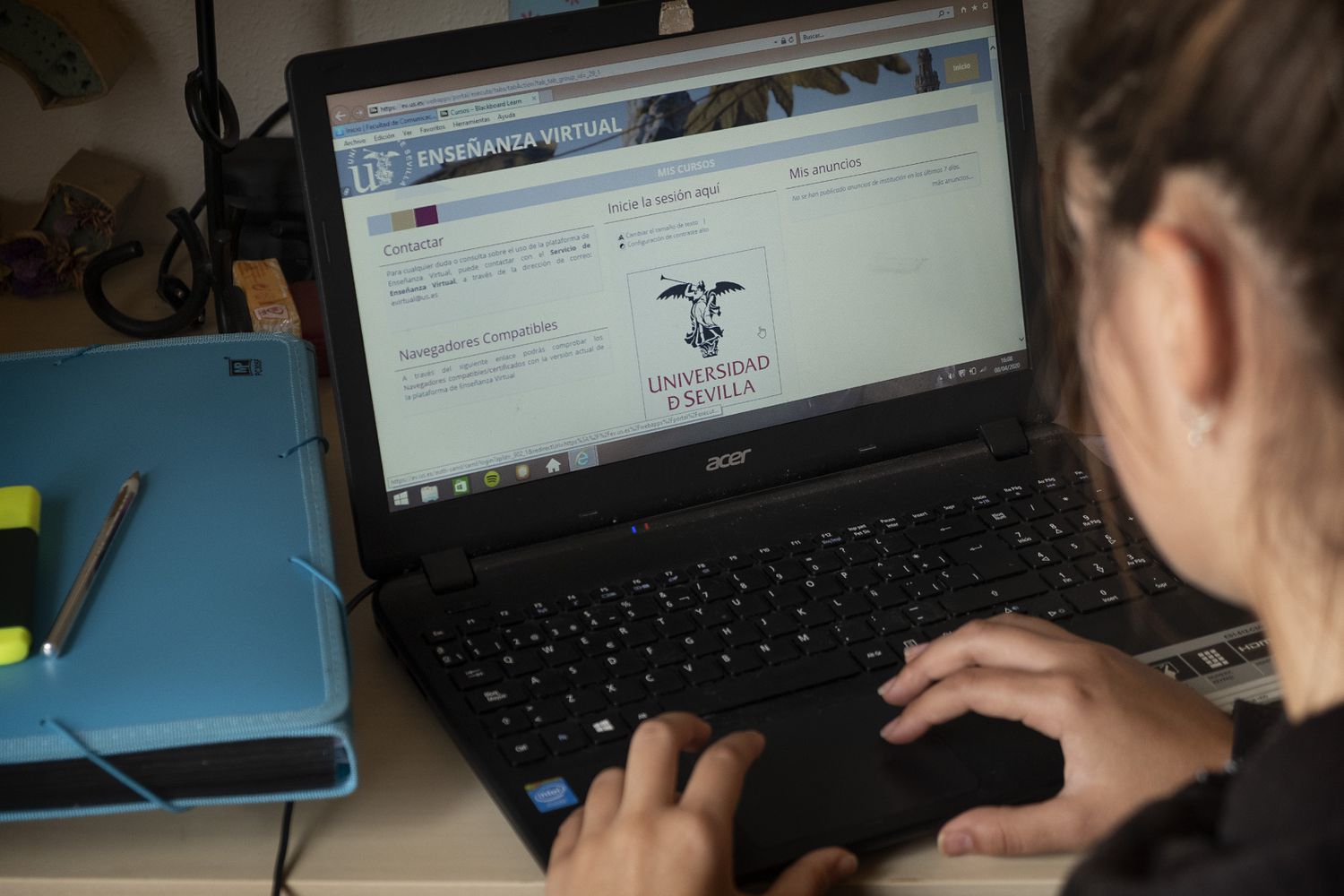 В университетах Андалусии предоставляют студентам ноутбуки для дистанционных занятий