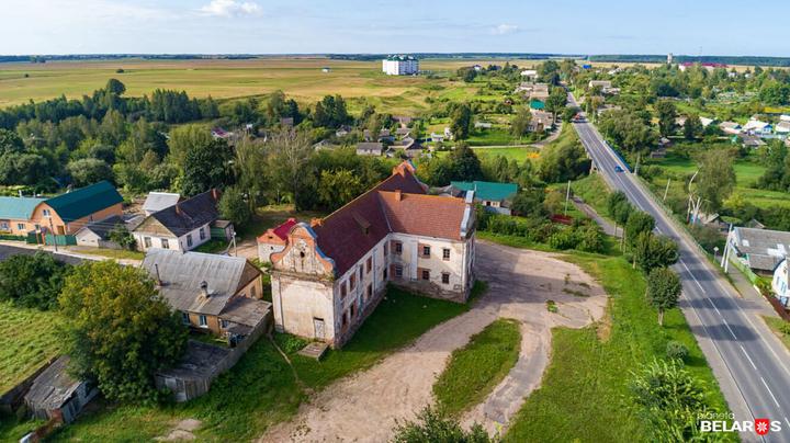 Новый сезон маршрутов по Беларуси: открываем костел-призрак, остров спокойствия и брутальные пейзажи