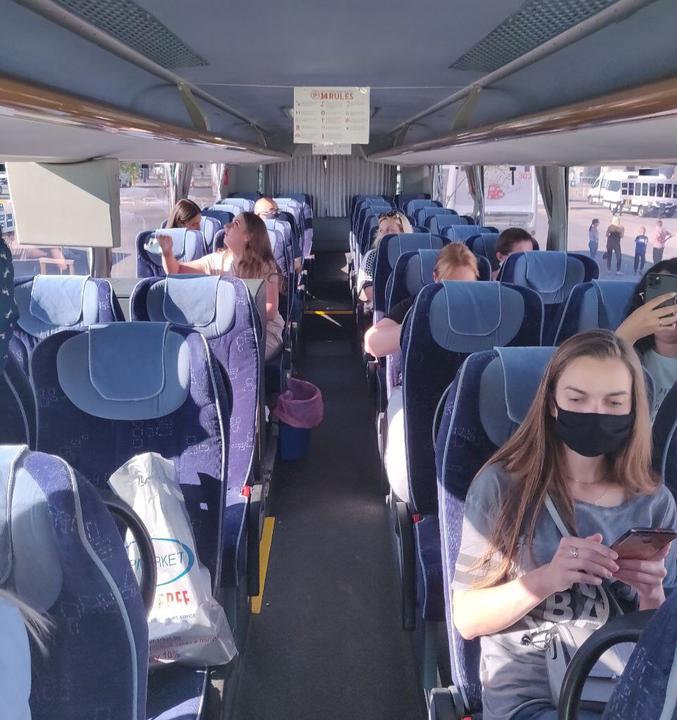 Белорусы улетели отдыхать в Турцию: самолеты загружены полностью, в ресторанах ходят в масках