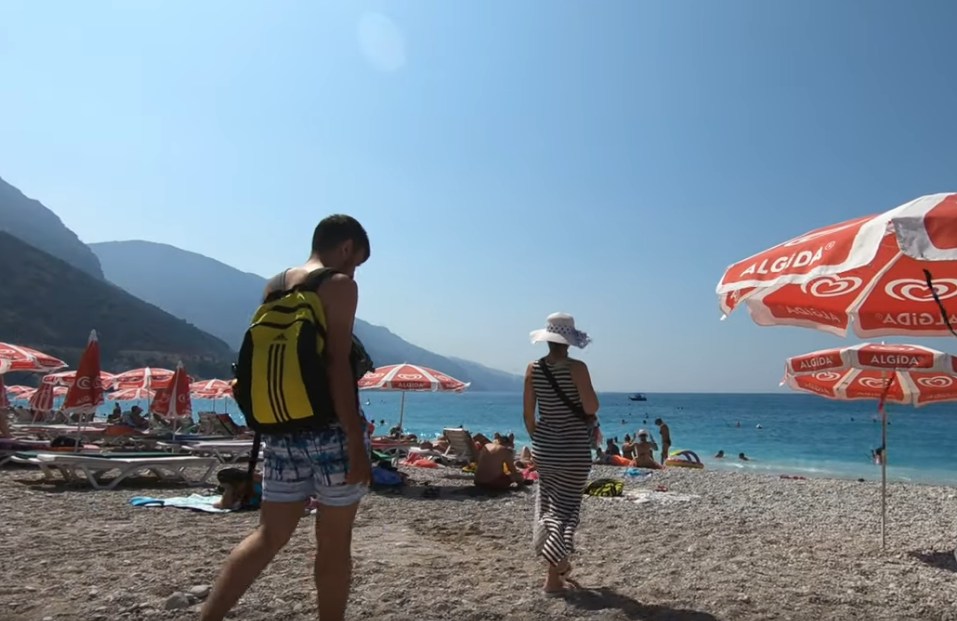 Погода в Турции к приезду российских туристов будет жаркой: в Анталии +36°C, вода в море +30°C