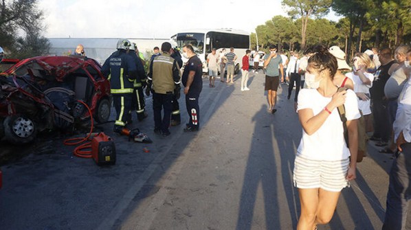 В Турции автобус с российскими туристами попал в аварию